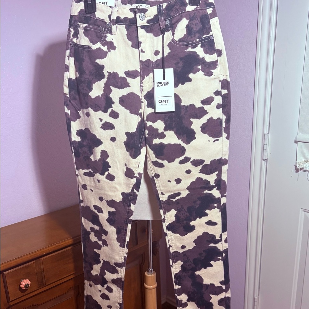 Oat New York Straight Leg Jeans in Cream and Brown Cow Print. NWT SIZE 8